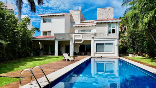 Casa En Renta Con Frente A Laguna En Residencial Isla Dorada