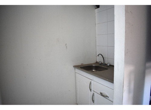 Arriendo Bodega 425,3 M2 + 69,24 M2 De Altillo, Av. La Monta