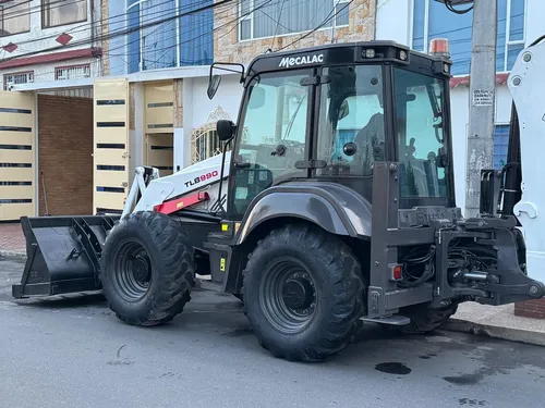 Retroexcavadora Terex Mecalac Tlb990