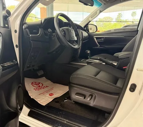 Toyota Fortuner 2.7 Srv At