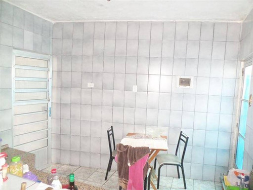 Imagem 7 de 23 de Ambientes Amplos, Arejados, Quintal, Jardim, Localizado Em Rua Que Não Enche, Proximo Do Centro De São Vicente. - Hm2207