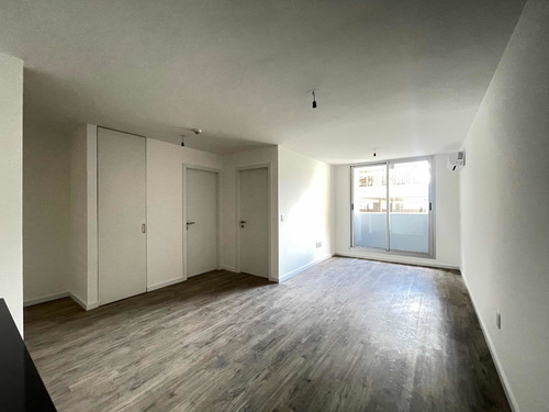 Imagen 1 de 7 de Alquiler Apartamento 1 Dormitorio Con Terraza A Estrenar Con Garage / Centro