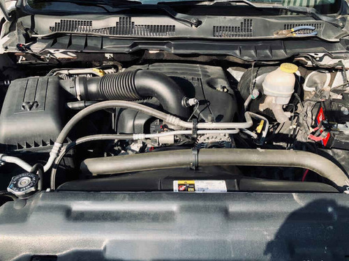 Imagen 8 de 8 de Ram Ram 2500 2018 4p Crew Cab Slt Trabajo 4x2 V8 6at