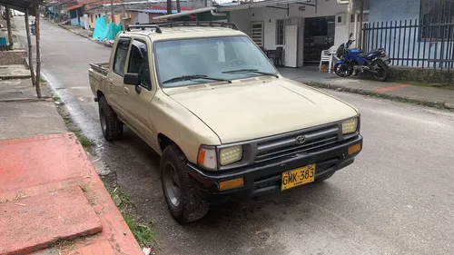 Toyota Hilux 4x2