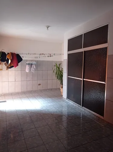 Um Sobrado Com 380 M2 De Construção