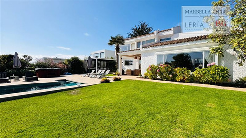 Casa En Venta De 6 Dorm. En Marbella 