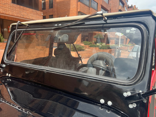 Jeep Willys Cherokee 1.6 Restaurado