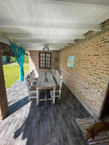 Imagen 10 de 30 de Inmobiliaria Viale. ****** V E N D E *********oportunidad !! Bella Vista , 100m Delmar , Piscina , 2 Domitorios , Apartamento De Visitas, Cochera , Deposito Herramientas .