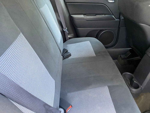 Imagen 10 de 11 de Jeep Patriot 2017 5p Sport L4/2.4 Aut