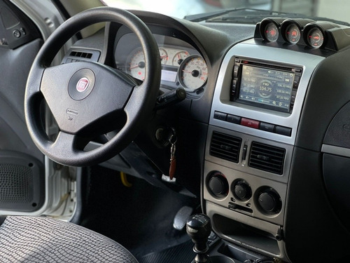 Imagem 9 de 16 de Fiat Palio Weekend Adventure