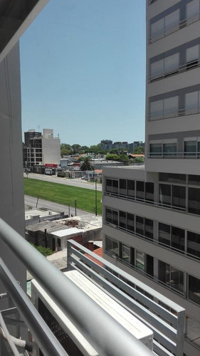 Imagen 12 de 19 de Departamento - Venta Con Renta -malvin- 2 Dormitorios