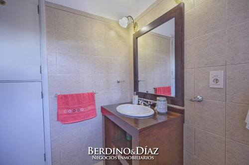 Casa - Playa Mansa 3 Dormitorios. Oportunidad- Ref: 667