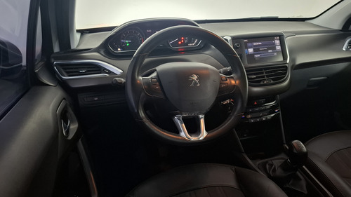 Peugeot 2008 1.6 Feline
