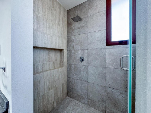 Casa En Venta En Metepec A Un Costado Del Parque Bicentenario Con Diseño Moderno