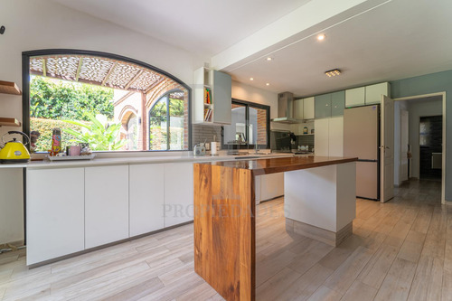 Excelente Casa En Venta Miraflores Country Club - Las Lomitas