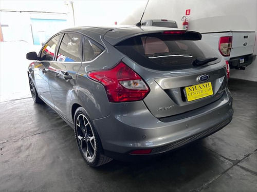 Ford Focus 2.0 Titanium Hatch 16v 4p Powershift