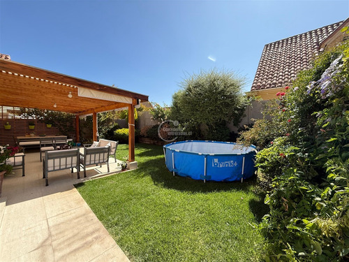 Casa Enaco En Venta De 4 Dorm. En Lo Barnechea