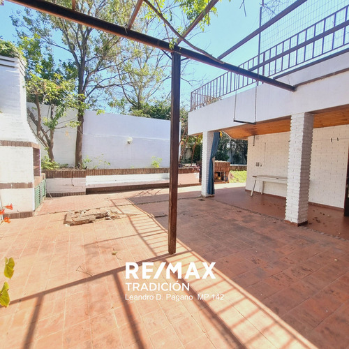 Casa Venta 3dorm C/ Pileta Microcentro Resistencia