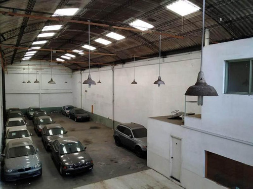 Local De 498m2. 4 Oficinas. 5 Baños.-