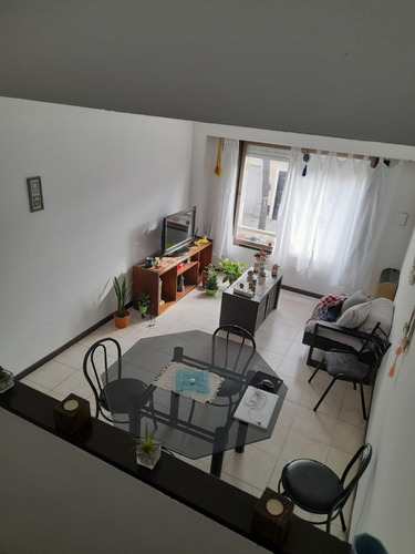 Departamento/ph De Dos Ambientes, Calle 25 (28y30)