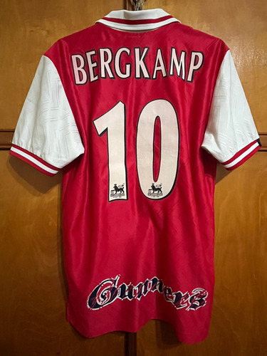 Camiseta Arsenal Inglaterra 1997 1998 Bergkamp #10 Holanda S (Usado)
