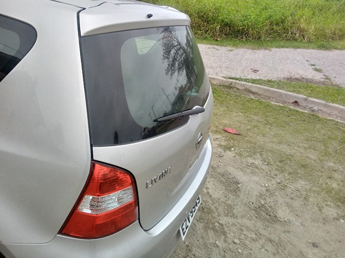 Nissan Livina 2013 1.6 Flex 5p