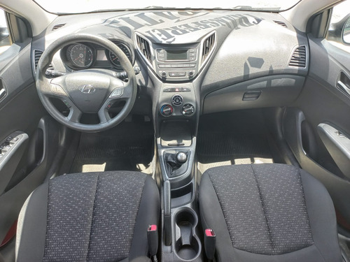 Imagem 15 de 15 de Hyundai Hb20 Comfort Plus 1.0 2019 Prata