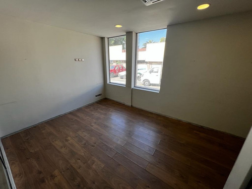 Imagen 4 de 7 de Oficina En Arriendo En Complejo Empresarial Privado