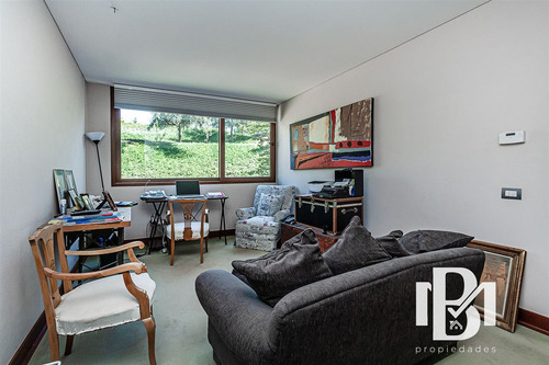 Departamento En Venta De 3 Dorm. Mas Estar En Lo Barnechea