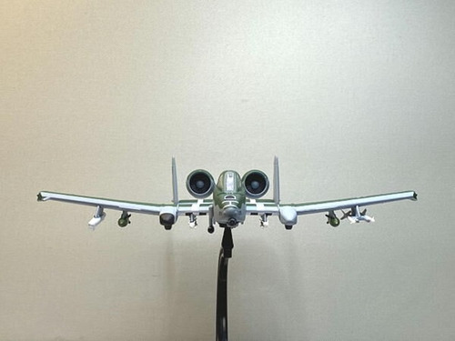 A-10c Thunderbolt Ii Demo Team 2019 Usaf 1/100 Hachette Japo Verde (Usado)