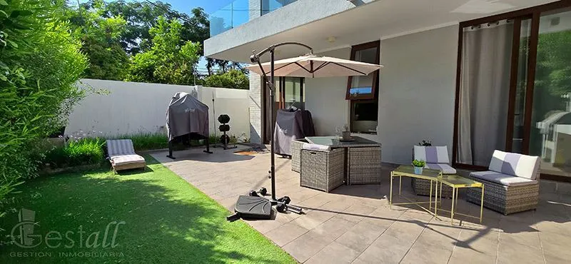 Imagen 3 de 30 de Departamento En Arriendo De 2 Dorm. 1 Baño En Las Condes
