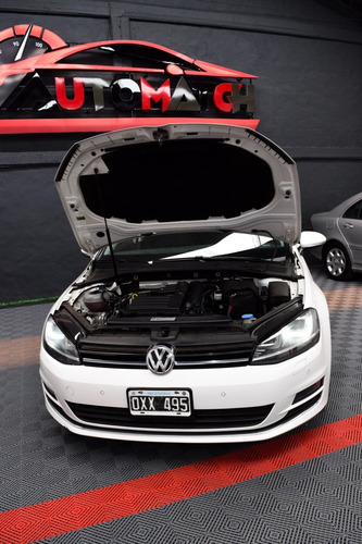 Imagen 11 de 19 de Volkswagen Golf 2015 1.4 Highline Tsi Dsg