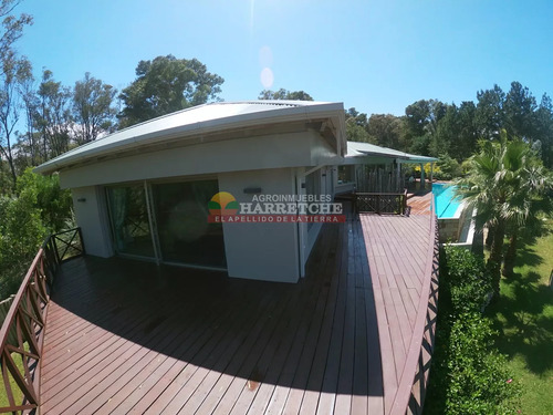 Chalet De Lujo En Venta 4 Dormitorios,5 Baños, Piscina, Garaje, Costa. Maldonado