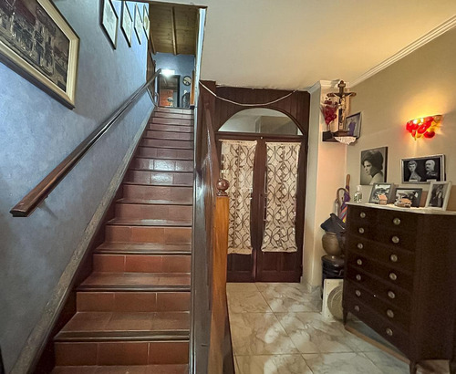 Casa En San Isidro, Barrio Las Carreras