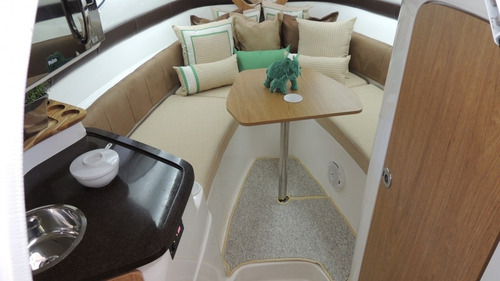 Lancha Triton 300 Classic