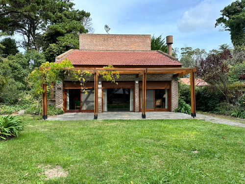 Calle Del Centauro, Pinamar Norte