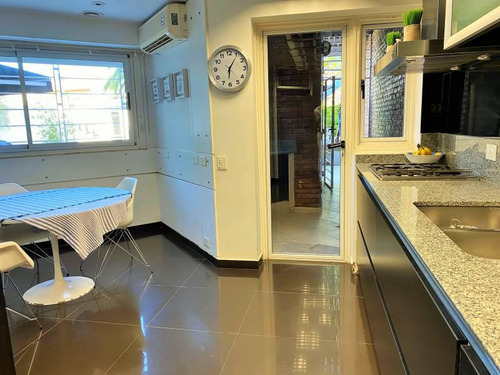 Impecable Casa En Martinez De Libertador Al Rio.