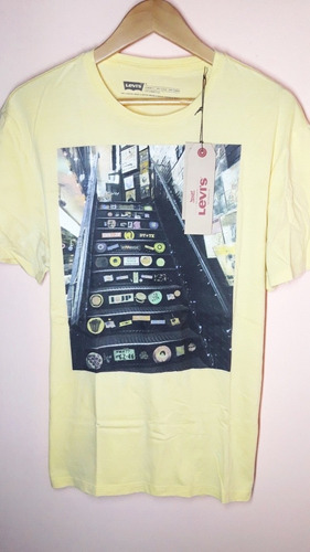 Remera Alaska Music Levis