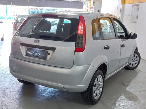 Imagem 9 de 9 de Ford Fiesta Hatch 1.0 Flex 2011 Completo - Novíssimo!