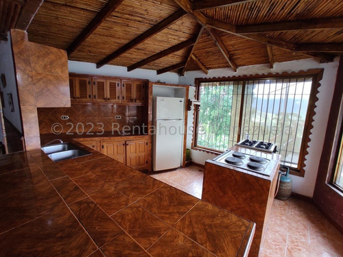 Casa Con Terreno En Venta En La Colonia Tovar. Ljsa 25-13565