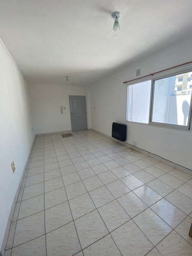 Imagen 2 de 17 de Remax Vende Dpto 2 Dormitorios Excelente Ubicación