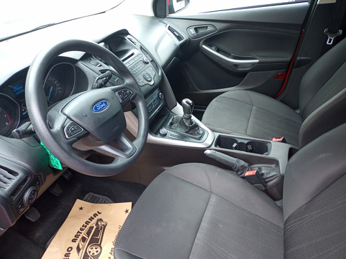 Ford Focus III 1.6 Sedan S