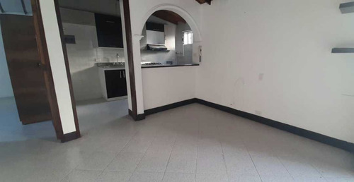 Imagen 3 de 12 de Se Vende Apartaestudio En Laureles