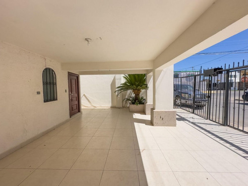 Hermosa Casa En Renta Completamente Equipada, Ubicada Al Poniente De La Ciudad