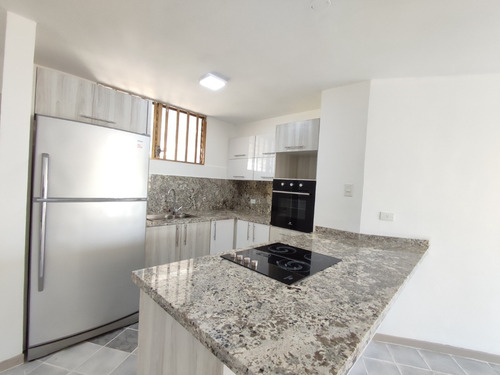 Imagen 2 de 8 de Apartamento En Venta En Residencias Cerromar Lecheria