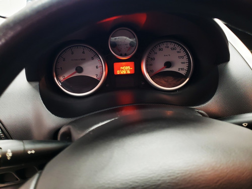 Imagen 5 de 19 de Peugeot 207 Compact Allure 2014