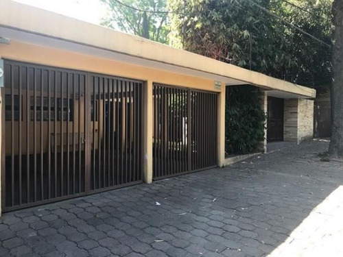 Casa En Venta En Lomas Hipódromo