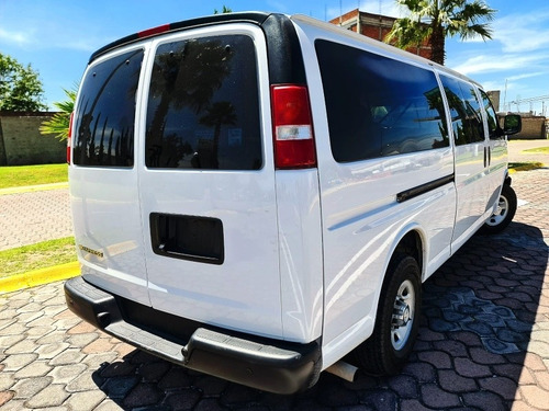 Imagen 5 de 15 de Chevrolet Express 2018 6.0 Ls C 15 Pas At
