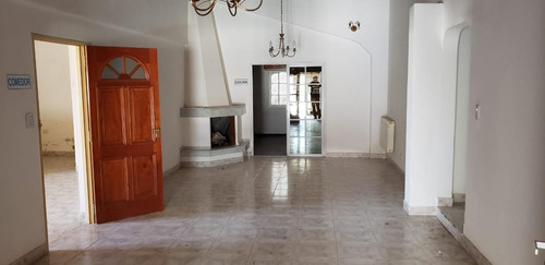 Imagen 25 de 30 de Alquilo Predio 6500 M2 Galpón 1900 M2 300 M2 Oficin Neuquen