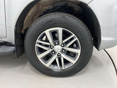 Imagem 8 de 13 de Toyota Hilux Cabine Dupla 2.8 Tdi Srv Cd 4x4 (aut)